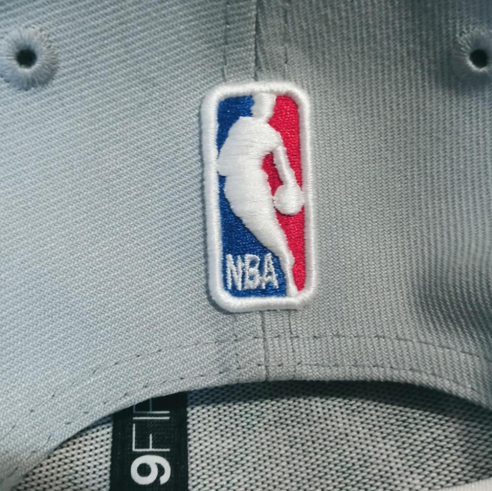 SOLD!!! New Era Boston Celtics Green and Gray Snapback Cap - Picture 5 of 6